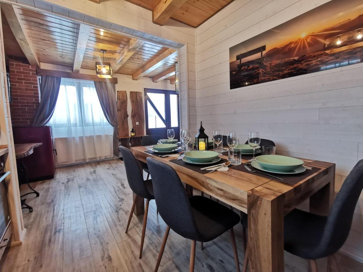 Bear'S Lair Chalet Порумбаку-де-Сус Экстерьер фото